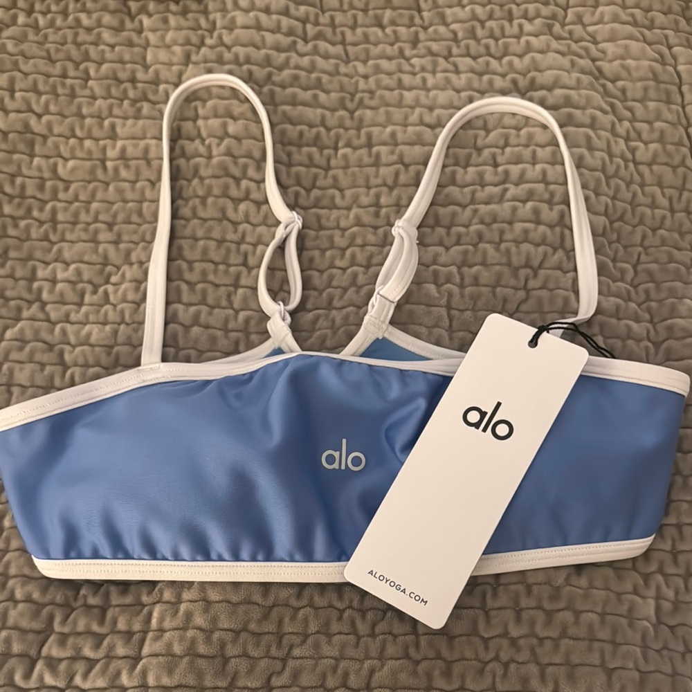 Alo Yoga Airlift Charger Bra